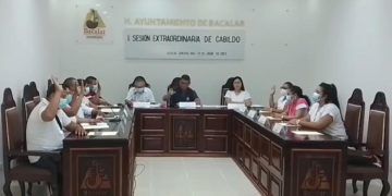 Cabildo de Bacalar retira facultades a Síndico Municipal; ella alega «violencia de género»