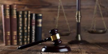 ¿Estamos perdiendo fe en el derecho?