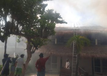 Se registra incendio en hotel de Holbox