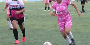 Leonas y Titanes encabezan la Liga de futbol femenil “Janet 55”