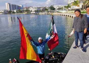 Llega a Cancún, embarcación más pequeña que busca dar la vuelta al mundo