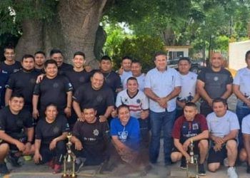 Águilas Tácticas, campeón del Primer Torneo de Voleibol de la Policía Municipal
