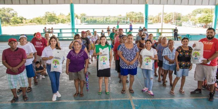 DIF-Tulum lleva despensas a familias de la zona de transición en Tulum