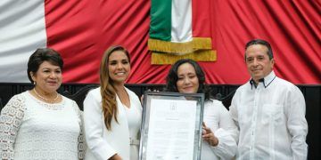 Entrega XVI legislatura bando solemne como gobernadora electa a Mara Lezama