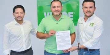 El PVEM Quintana Roo oficializa la adhesión del Diputado Electo, Issac Janix a la Bancada Verde