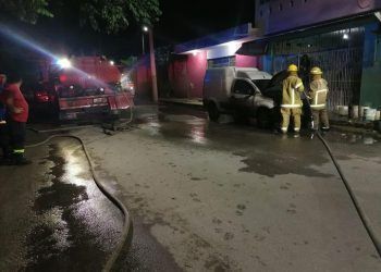 Sigue la quemazón de vehículos