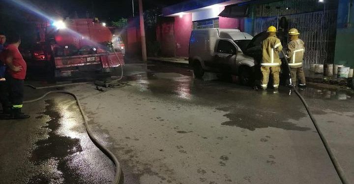 Sigue la quemazón de vehículos