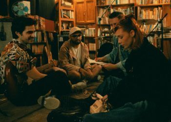 La banda Autocinema estrena videoclip junto a Roberta Damián para su nuevo sencillo: Tokio