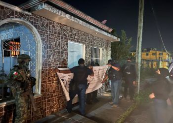 Detiene FGE Quintana Roo a una persona y asegura drogas y vehículos en cateos realizados en Cozumel