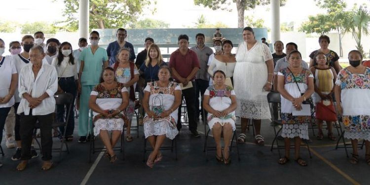 Ayuntamiento de Tulum entrega más de 400 lentes oftálmicos