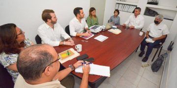En unidad, trabajamos en la evaluación de acciones y programas de la SEDESO por el bienestar de las y los quintanarroenses: Pablo Bustamante