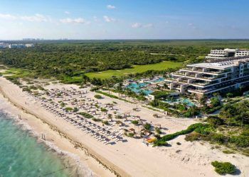 ATELIER Playa Mujeres es reconocido como uno  de  los “5 Mejores Resorts de México 2022”