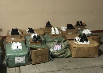 La armada de Mexico asegura mercancía en la frontera de México con Belice