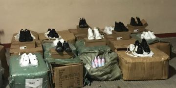 La armada de Mexico asegura mercancía en la frontera de México con Belice