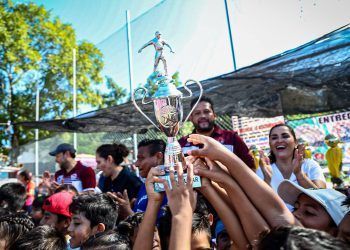 Acude Cristina Alcérreca a la premiación del Torneo de Fútbol “Soccer popular”