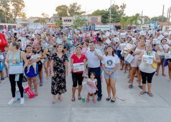 Exitosa Caravana Navideña “2ª Dibuja una Sonrisa” visita colonias en la cabecera de Tulum