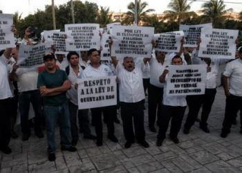 Poner orden al “modelo agotado” de taxistas, tema para hacer historia