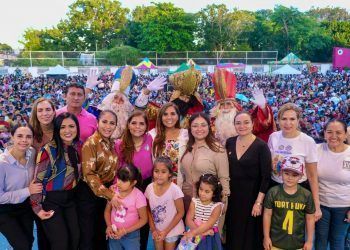Celebra Mara Lezama Día de Reyes con miles de niñas y niños de Chetumal