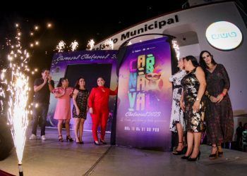 Ante más de 600 personas, Yensunni Martínez presenta el carnaval Chetumal 2023