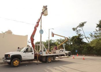 Inicia 2023 Yensunni Martínez en Flamingos II que recibe 100 luminarias led nuevas