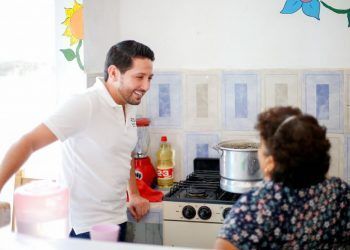 Para apoyar a más cozumeleños es importante hablar sobre la casa de gestión: Renán Sánchez
