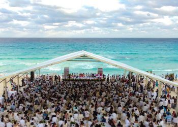 Mara Lezama atestiguó la unión de 402 parejas en Playa Marlín