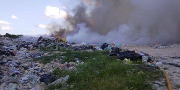 Controlado el incendio del basurero de Mahahual