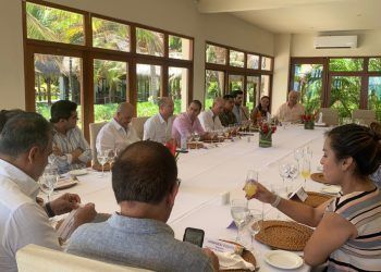 Hoteleros de Tulum y Riviera Maya cierran filas con Diego Castañón en materia de seguridad