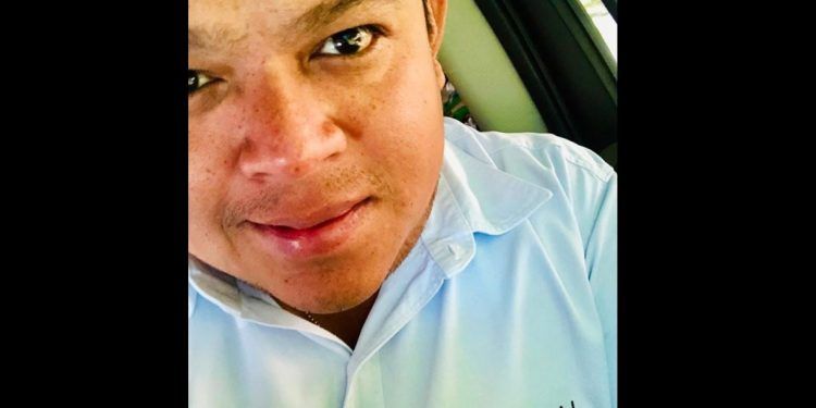 Levantan a Jimmy Palomo junto con 2 acompañantes en Bacalar
