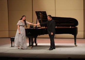 La historia detrás de María Hanneman, la joven pianista mexicana