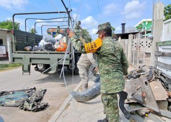 Recolectan más de 14 toneladas de desechos en jornada de descacharrización