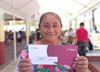 Las mujeres son el corazón de Quintana Roo: Pablo Bustamante