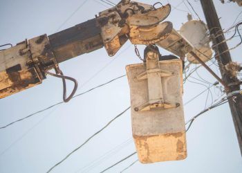 Ayuntamiento de OPB fortalece iluminación en Calderitas