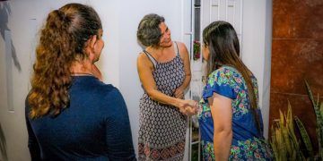 Cercana a la ciudadanía, Yensunni Martínez ahora recorrió la colonia Fidel Velázquez