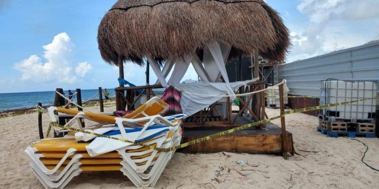 Hallan tres cuerpos sin vida en playa de Cancún
