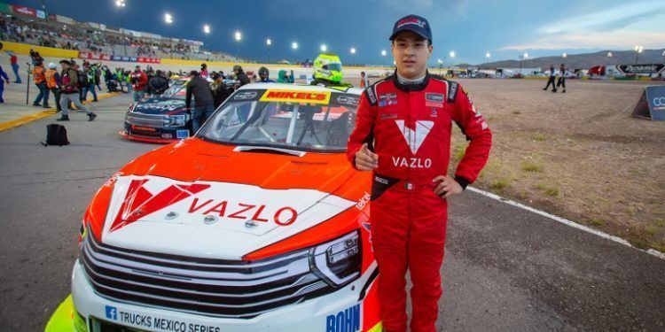 Duro contacto, dejó fuera a Mateo Girón en la nocturna de Trucks México Series