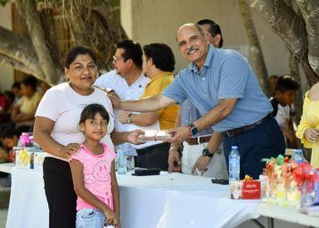 Madres juegan un rol primordial en actividades económicas y sociales.
