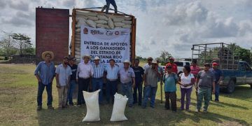 Cumple Mara Lezama con productores ganaderos