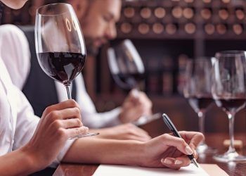 Día Internacional del Sommelier, celebremos el arte de la cata y el maridaje