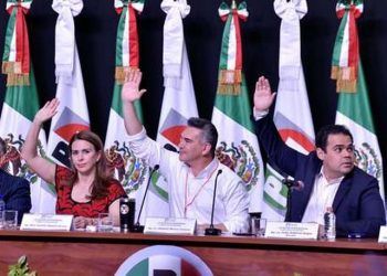 Impone AMLO método de encuesta a la oposición