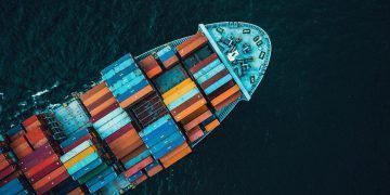 MAERSK será pionera en conversión de buques portacontenedores a motores de metanol