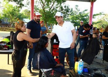 Servicios gratuitos del Icatqr en la colonia Antorchistas, de Chetumal