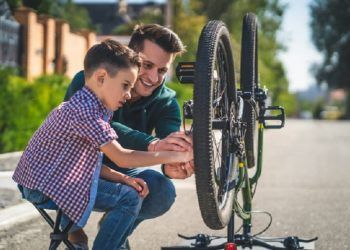 Día del Padre en bicicleta, una forma de celebrarlo al aire libre