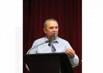 Se registra Rafael Romero Mayo para rectoría de la UAQROO