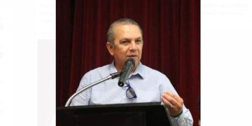 Se registra Rafael Romero Mayo para rectoría de la UAQROO