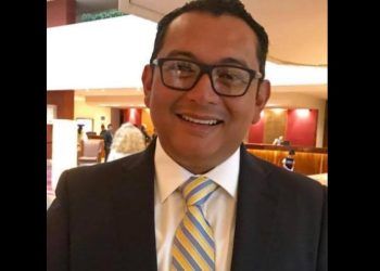 Roberto Poot regresa como líder de la FSTSGE y del SUTAGE