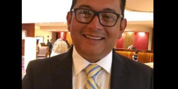 Roberto Poot regresa como líder de la FSTSGE y del SUTAGE