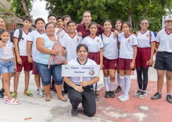 Diego Castañón encabeza arranque de torneo de fútbol intertelesecundarias en Tulum