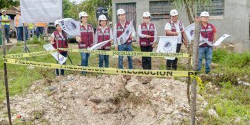 Diego Castañón activa obra que ampliará el alumbrado público en Manuel Antonio Ay