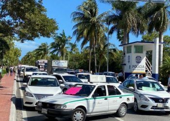 Extingue IMOVEQROO cuatro concesiones de taxi por bloques de la zona hotelera
